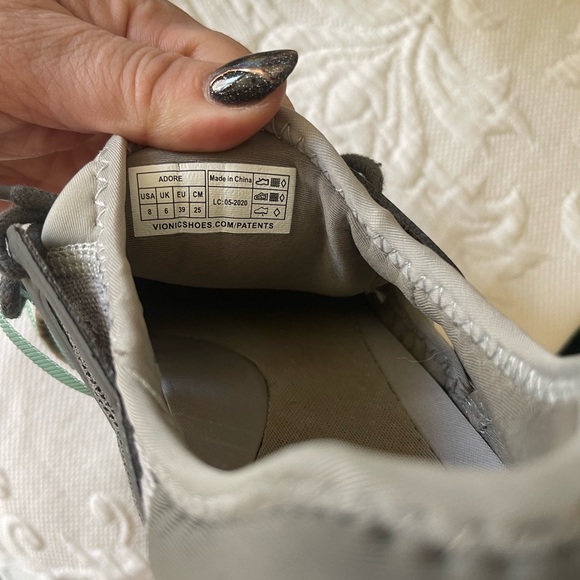 Vionic • Sneakers - Picture 5 of 6